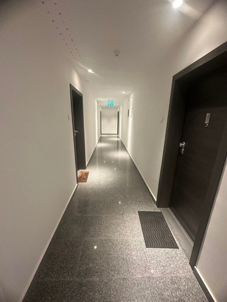 Apartament cu terasa de vanzare 2 camere zona Padurea Baneasa, Bucuresti