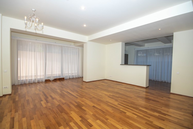 Apartment for rent 3 rooms Herastrau area, Bucharest 228 sqm