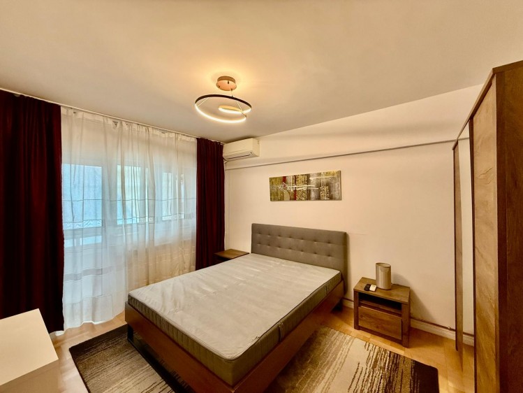 Apartament de inchiriat 3 camere zona Piata Romana, Bucuresti 100 mp
