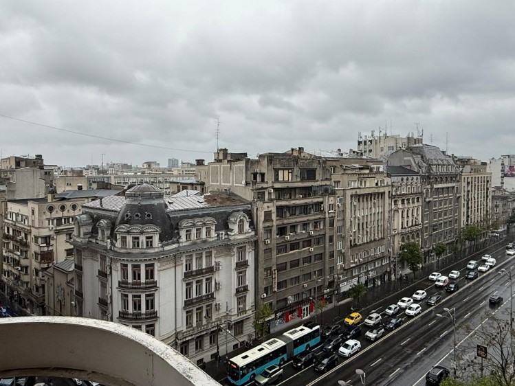 Apartament de inchiriat 3 camere zona Piata Romana, Bucuresti 100 mp