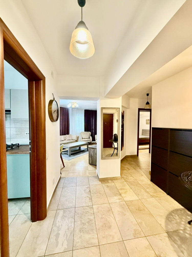 Apartament de inchiriat 3 camere zona Piata Romana, Bucuresti 100 mp