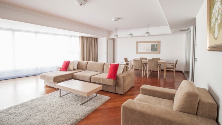 Apartment for rent 3 rooms Romana Square area, Bucharest 140 sqm