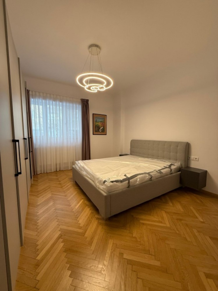 Apartment for rent 3 rooms Rosetti Square area, Bucharest 77 sqm