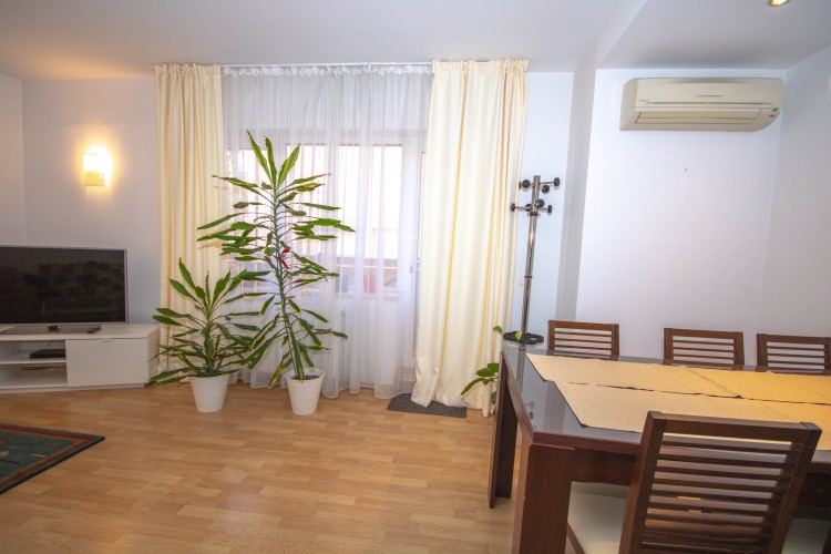 Apartment for rent 3 rooms Primaverii area, Bucharest 120 sqm