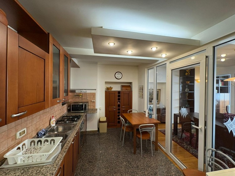 Apartment for rent 4 rooms Aviatorilor - Charles de Gaulle Bucharest 153 sqm