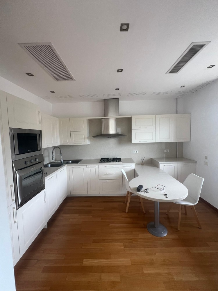 Apartament de inchiriat 4 camere complex rezidential elegant zona Dorobanti - Capitale, Bucuresti
