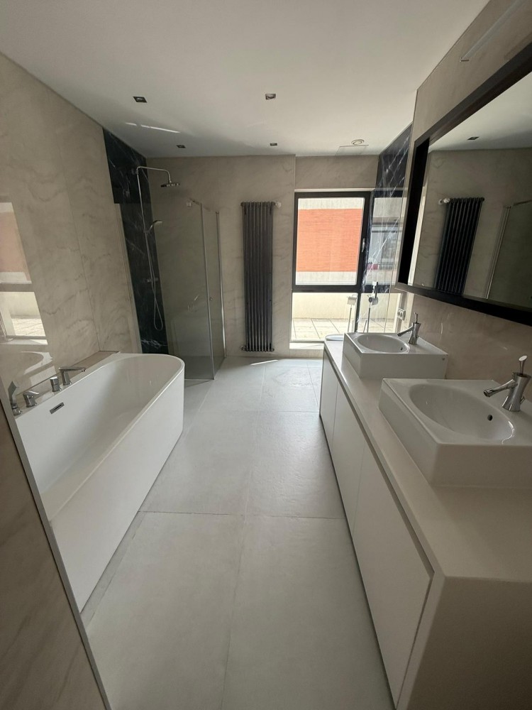 Apartament de inchiriat 4 camere complex rezidential elegant zona Dorobanti - Capitale, Bucuresti