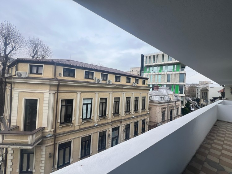 Apartament de inchiriat in imobil reprezentativ zona Universitate, Bucuresti