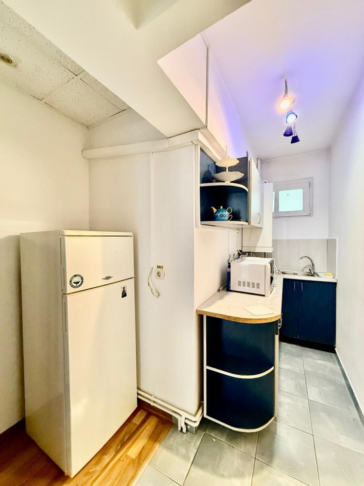 Apartament de vanzare 2 camere zona Calea Victoriei - Sfintii Voievozi, Bucuresti