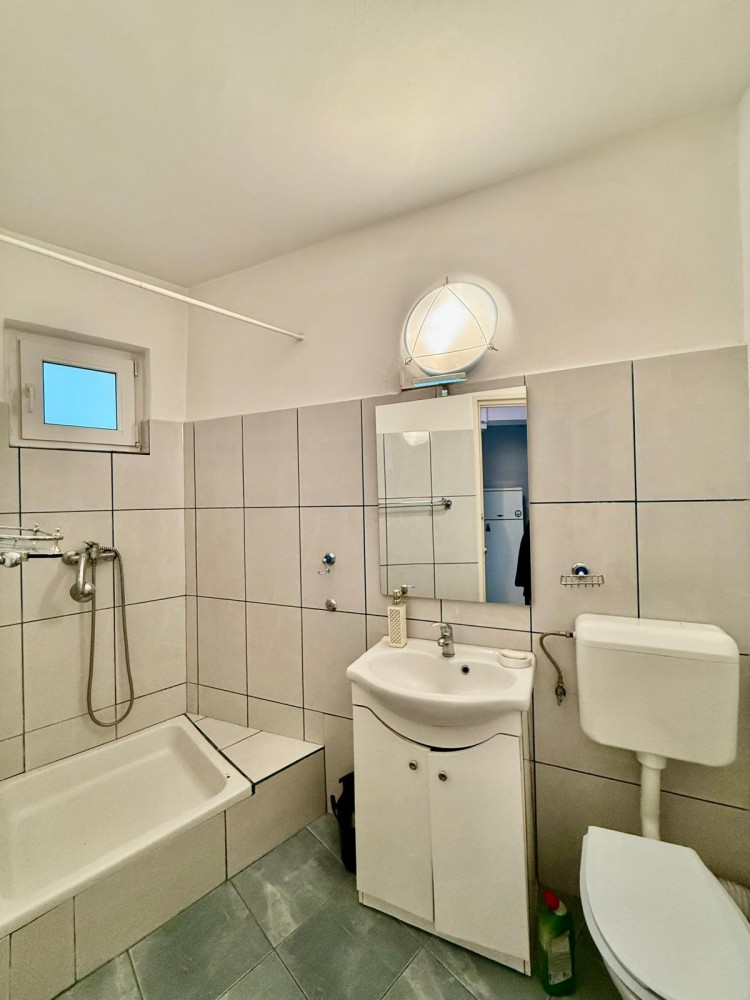 Apartament de vanzare 2 camere zona Calea Victoriei - Sfintii Voievozi, Bucuresti