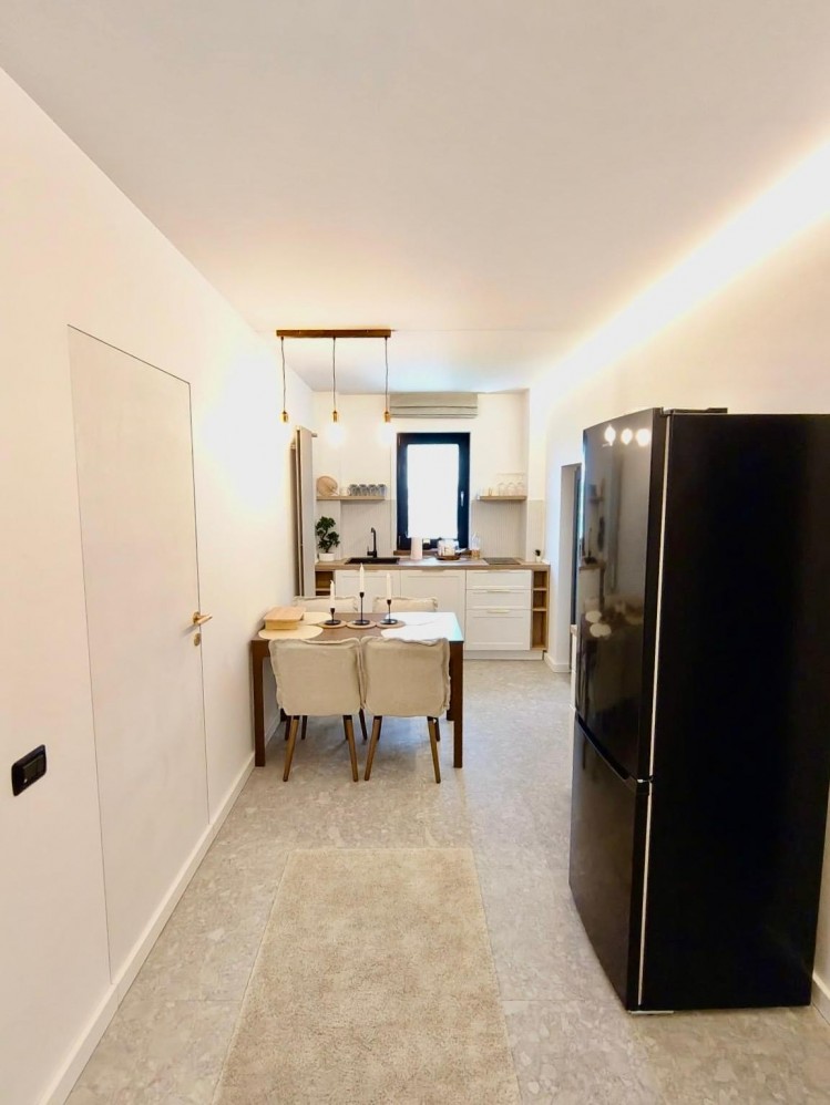 Apartament de vanzare 3 camere Ultracentral - Calea Victoriei, Bucuresti