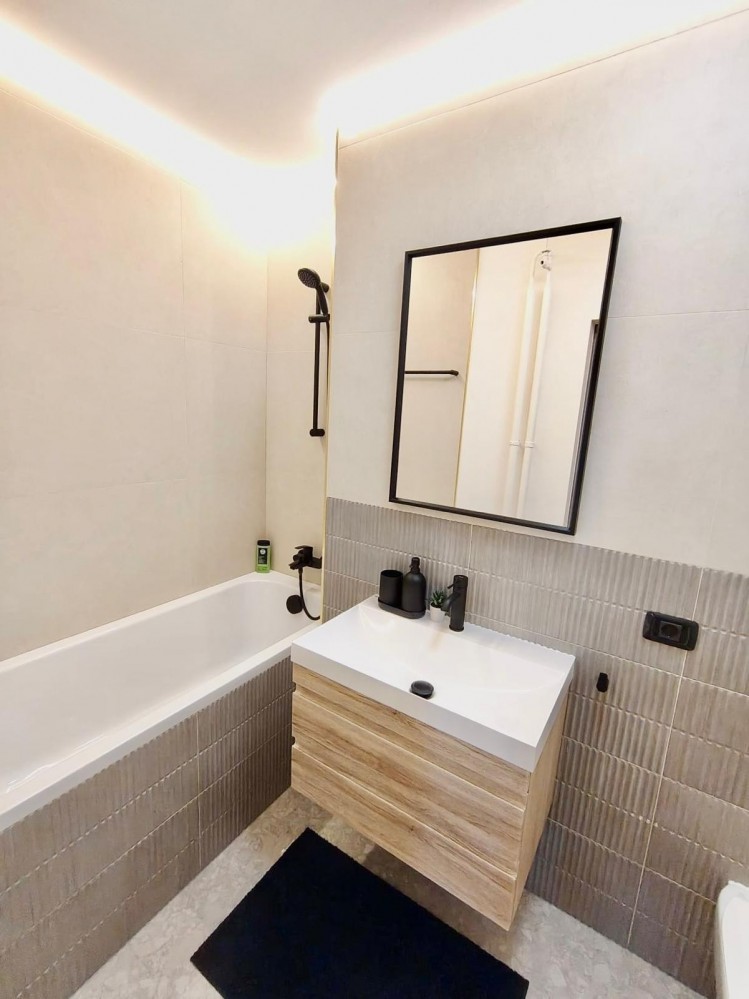 Apartament de vanzare 3 camere Ultracentral - Calea Victoriei, Bucuresti