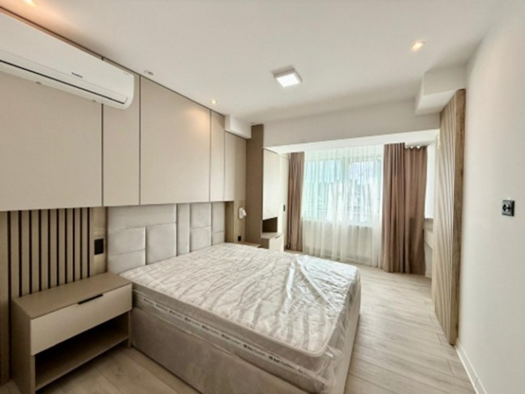 Apartament de vanzare 3 camere Ultracentral - Unirii, Bucuresti 74.5 mp