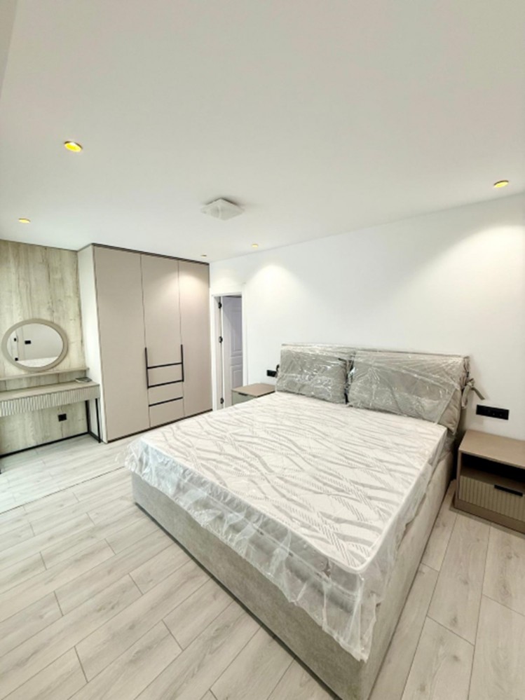 Apartament de vanzare 3 camere Ultracentral - Unirii, Bucuresti 74.5 mp