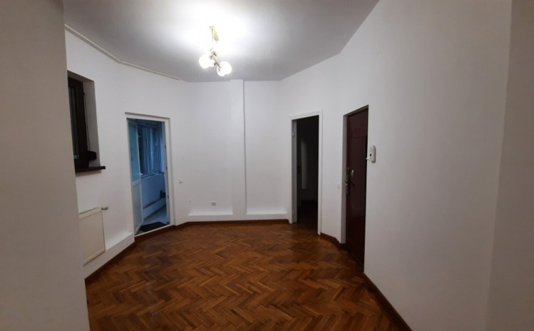 Apartment for sale 3 rooms Dorobanti area, Bucharest 85 sqm