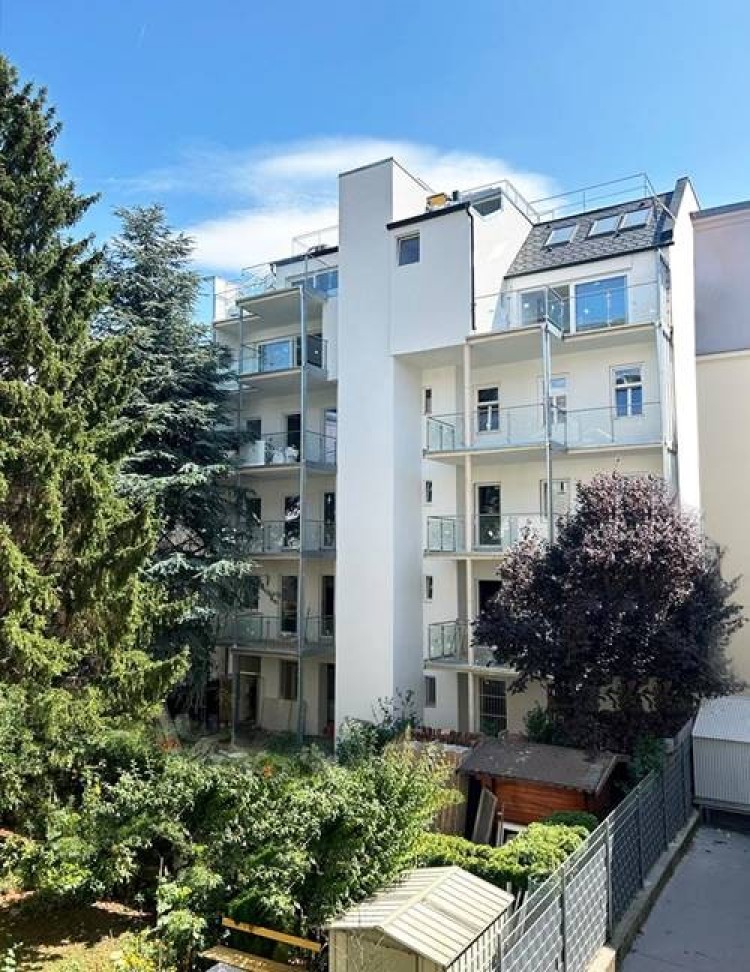 Beautiful apartment for sale 3 rooms Schonbrunn Palace area - Vienna, Austria 92.54 sqm
