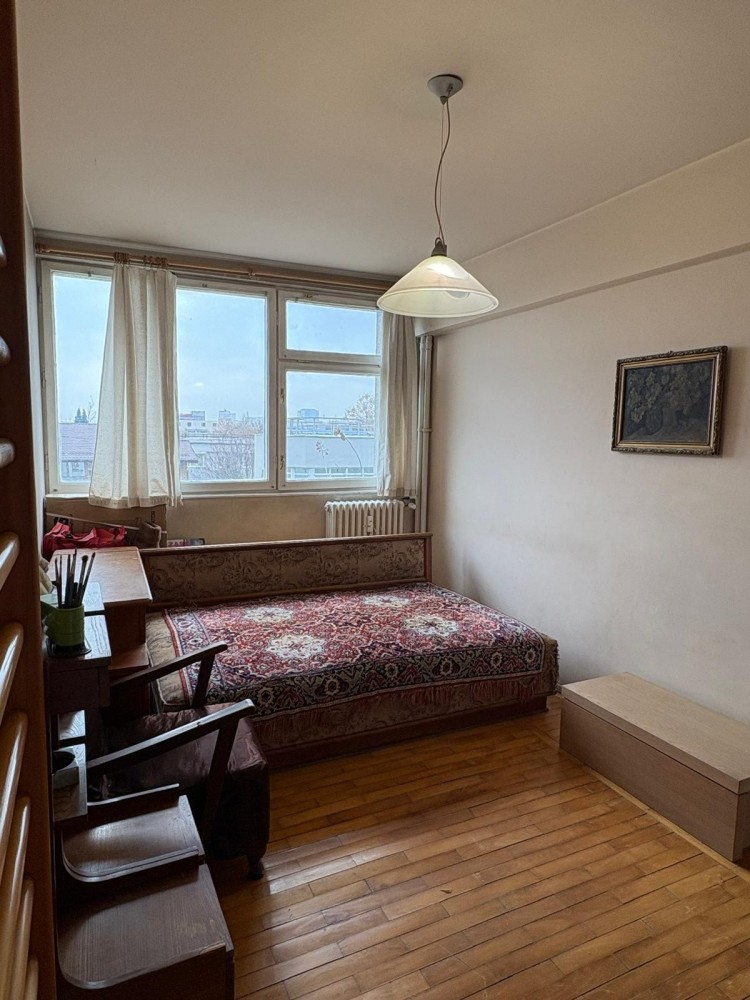 Apartment for sale 3 rooms Floreasca Park area, Bucharest