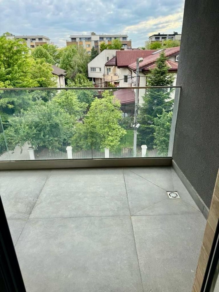 Apartament de vanzare 4 camere zona Iancu Nicolae - Gradina Zoologica, Bucuresti
