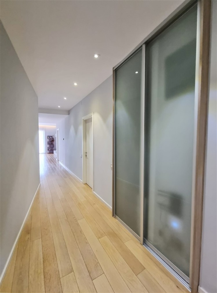 Apartament de vanzare 4 camere zona Parcul Bordei - Lacul Herastrau, Bucuresti