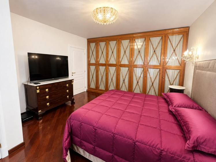 Apartament de vanzare 4 camere zona Primaverii, Bucuresti 177 mp