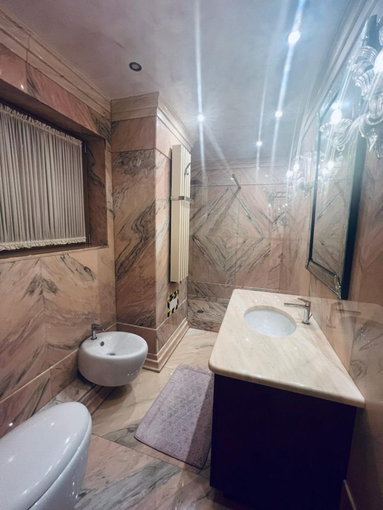 Apartament de vanzare 4 camere zona Primaverii, Bucuresti 177 mp