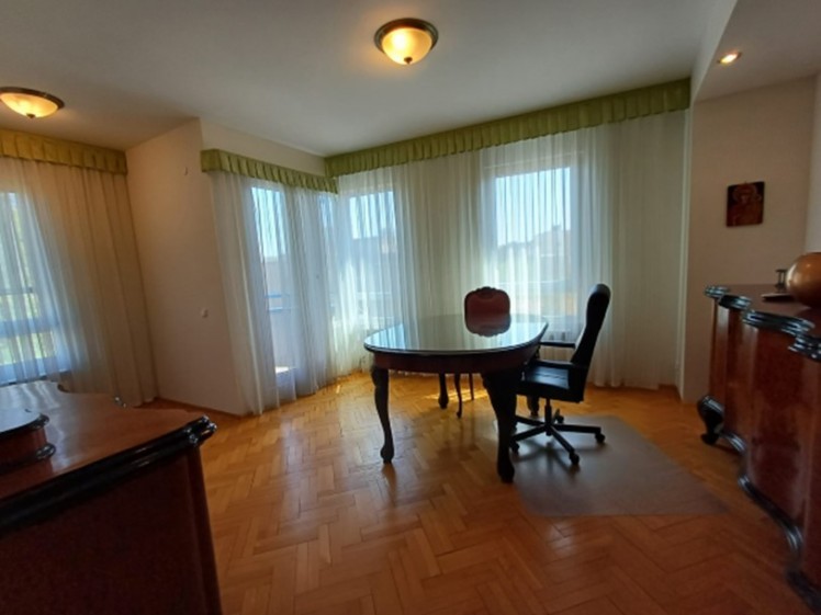Apartament de vanzare 5 camere zona Batistei - Intercontinental, Bucuresti