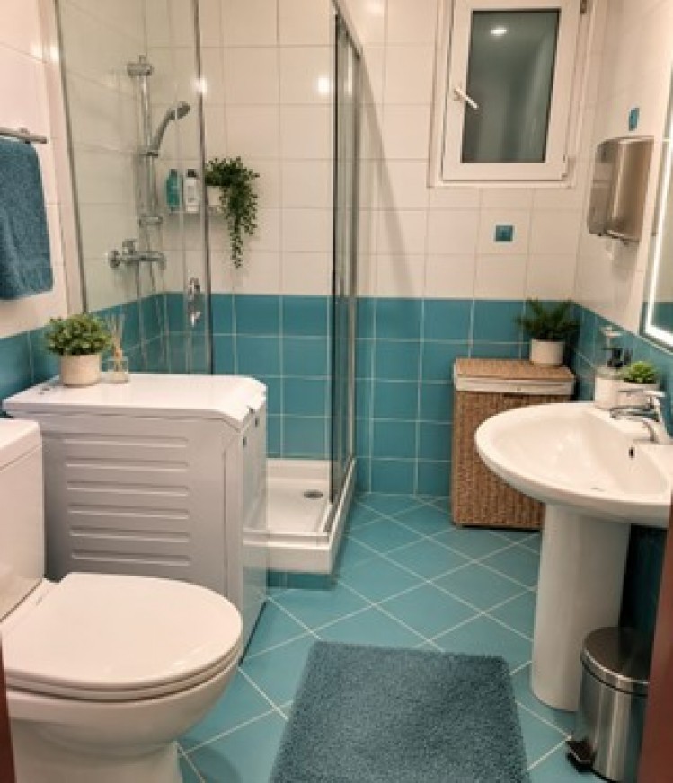 Apartament de vanzare - Ideal birou, cabinet medical & activitati comerciale de nisa zona Dacia - Eminescu, Bucuresti