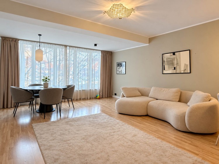 Beautiful apartment for sale 3 rooms Nordului Road - Herastrau, Bucharest 128.10 sqm