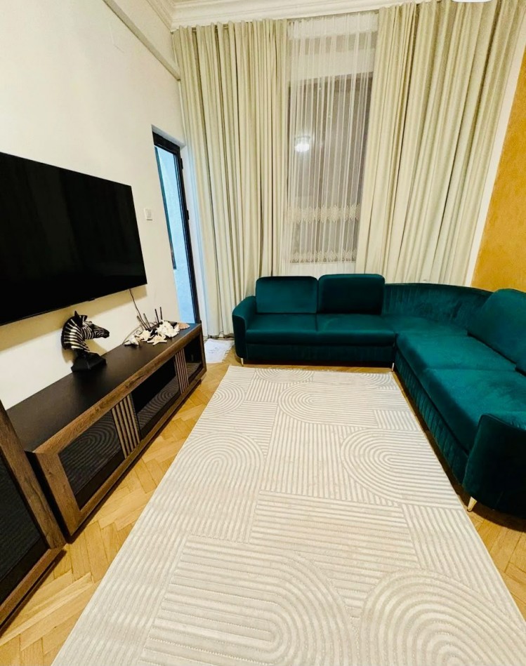 Apartament in vila de vanzare 4 camere zona Universitate - Coltei, Bucuresti 118 mp