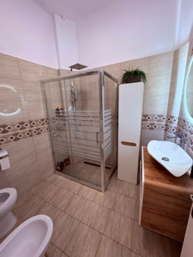 Apartament in vila de vanzare 4 camere zona Universitate - Coltei, Bucuresti 118 mp