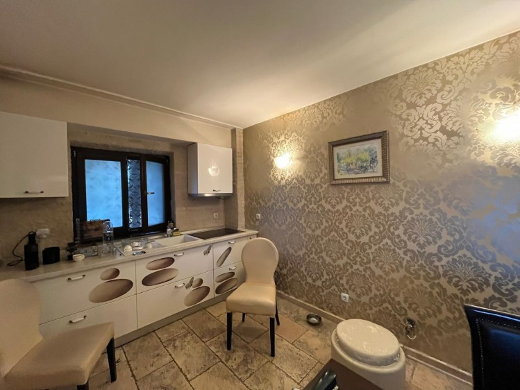 Rented apartment for saleVictoriei Square area, Bucharest 52 sqm