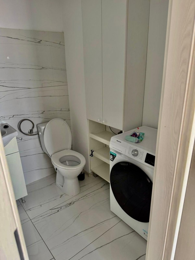 Apartament luminos de inchiriat 2 camere plus birou si 2 terase zona Pipera - OMW, Bucuresti