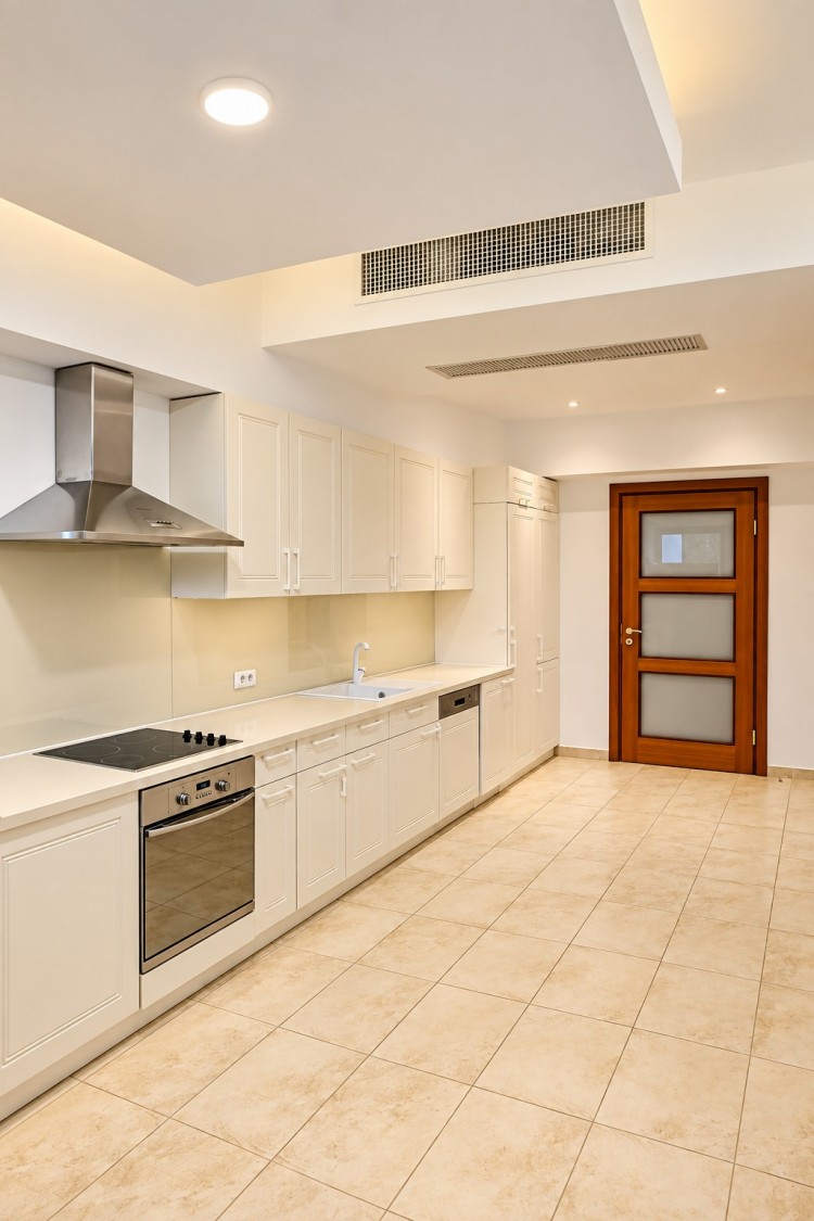 Luxury apartment for rent 4 rooms, Herastrau area, Bucharest