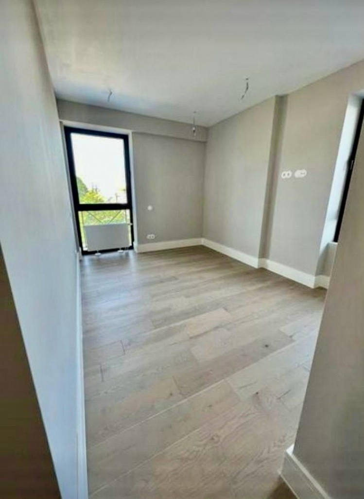 Apartament nou cu 4 camere in complex cu piscina-Pipera-Padurea Baneasa