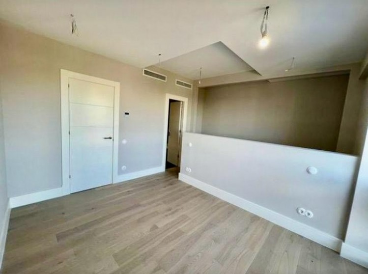 Apartament nou cu 4 camere in complex cu piscina-Pipera-Padurea Baneasa