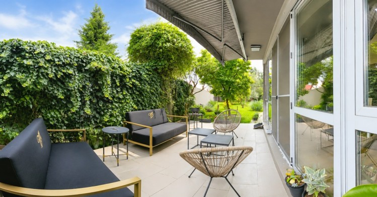 Apartament premium cu gradina privata 180 mp utili piscina zona Padurea Baneasa, Bucuresti