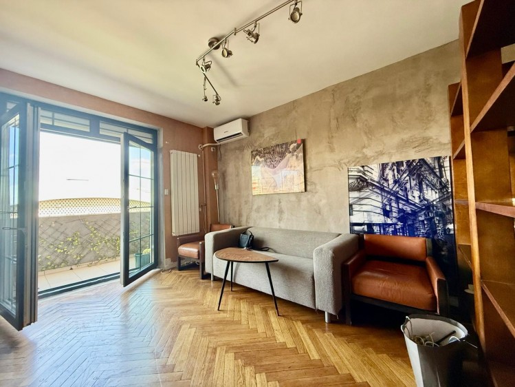 Apartament special tip duplex de inchiriat 3 camere zona Sala Palatului, Bucuresti