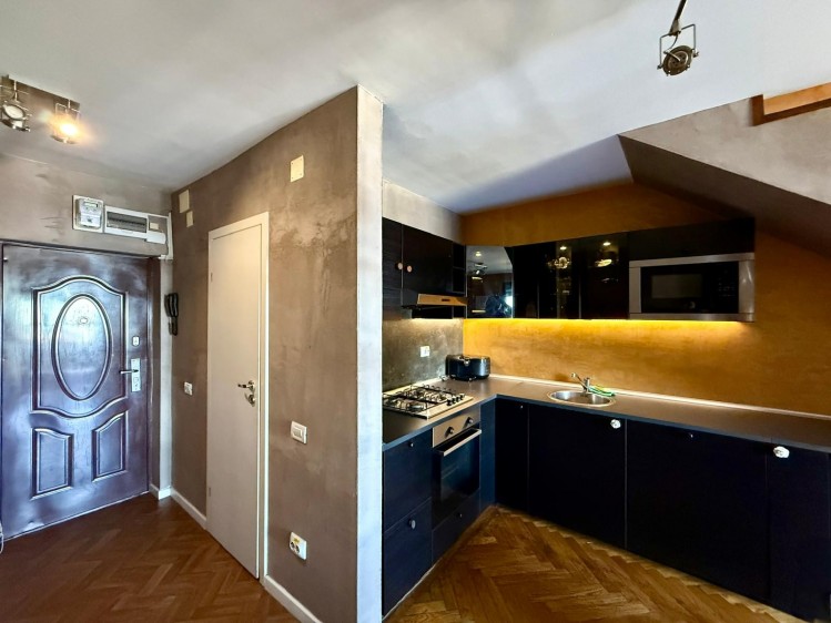 Apartament special tip duplex de inchiriat 3 camere zona Sala Palatului, Bucuresti