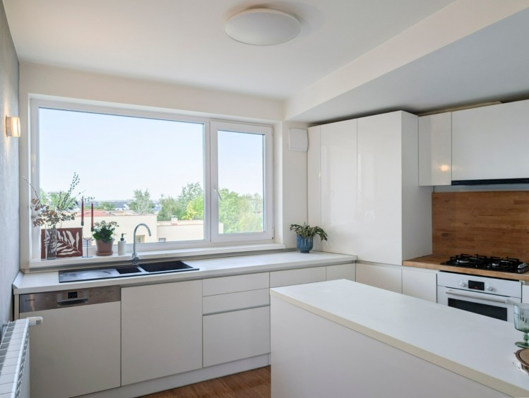 Apartament tip penthouse de inchiriat 3 camere, 2 terase si 2 locuri de parcare, zona Pipera, Bucuresti, 123 mp