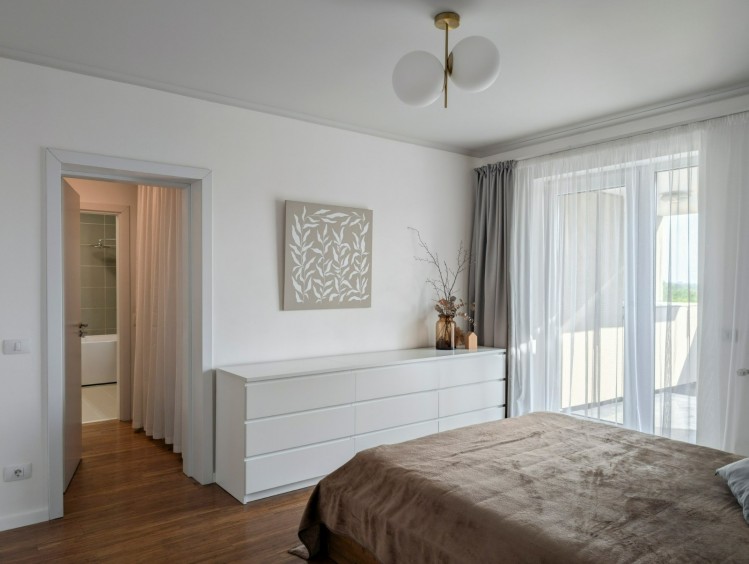 Apartament tip penthouse de inchiriat 3 camere, 2 terase si 2 locuri de parcare, zona Pipera, Bucuresti, 123 mp