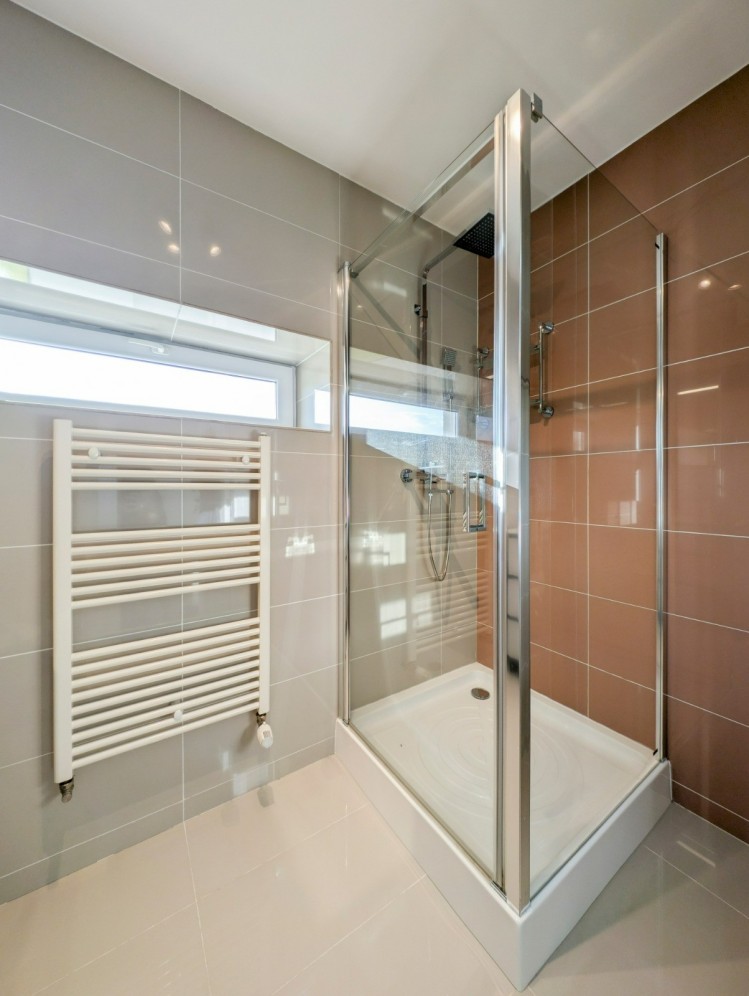 Apartament tip penthouse de inchiriat 3 camere, 2 terase si 2 locuri de parcare, zona Pipera, Bucuresti, 123 mp