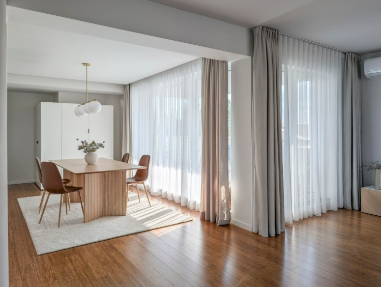 Apartament tip penthouse de inchiriat 3 camere, 2 terase si 2 locuri de parcare, zona Pipera, Bucuresti, 123 mp