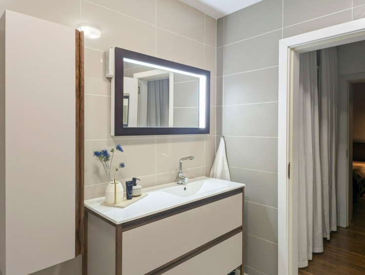 Apartament tip penthouse de inchiriat 3 camere, 2 terase si 2 locuri de parcare, zona Pipera, Bucuresti, 123 mp