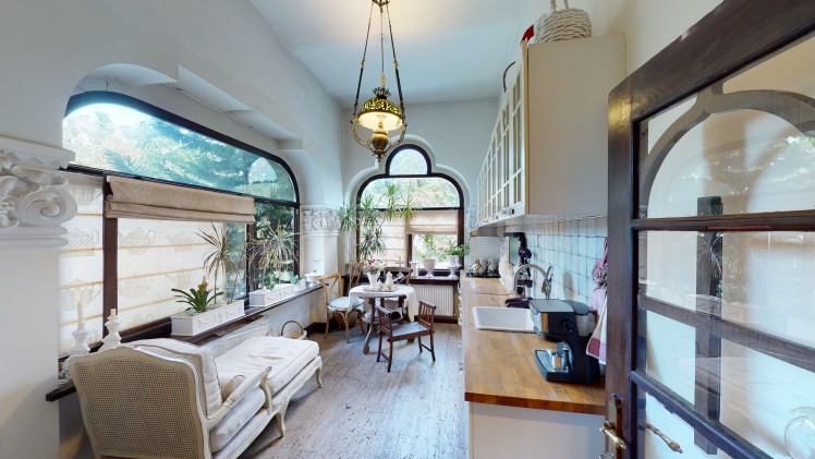 Beautiful apartments for sale in villa, Romanian Athenaeum area, Bucharest