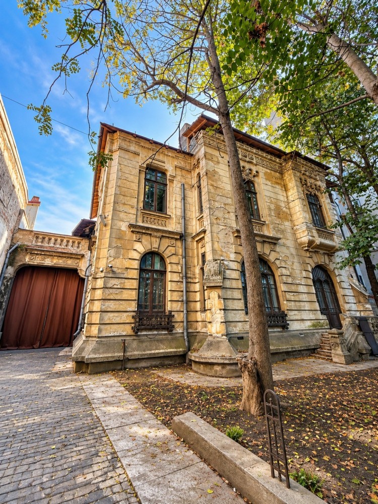 Casa Costin Nenitescu &ndash; proprietate istorica de vanzare zona Magheru - C.A. Rosetti, Bucuresti