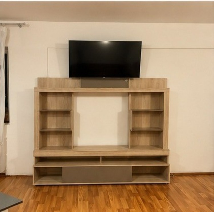 Casa de vanzare 3 camere cu spatiu comercial si curte zona Aviatiei, Bucuresti
