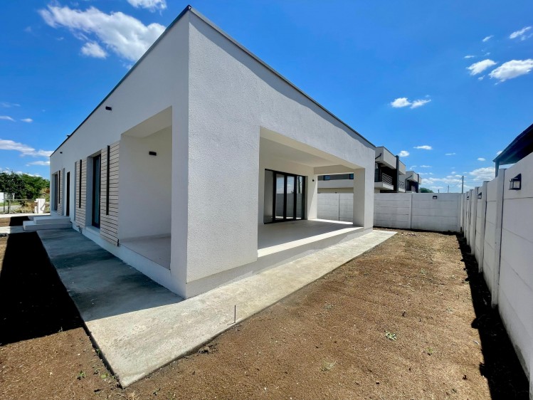Single-story Mediterranean-style house with 4 rooms in the Corbeanca area, Ilfov County