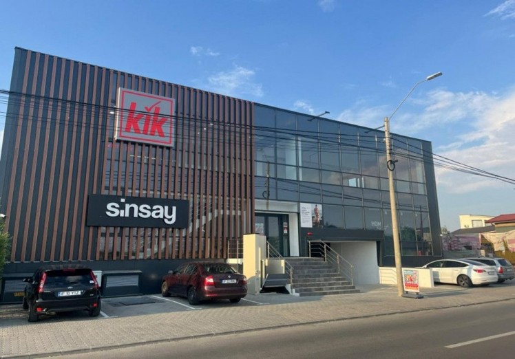Centru comercial de vanzare zona Otopeni, judetul Ilfov 3056 mp