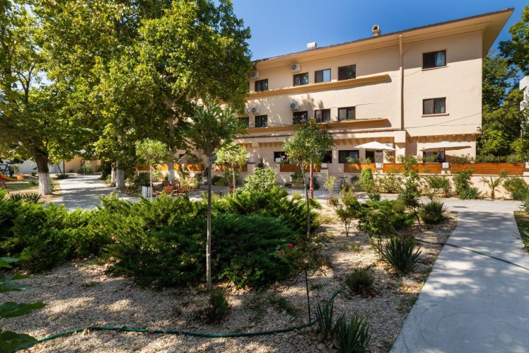 Hotel complex for sale in the seaside resort of Mamaia, Constanța County