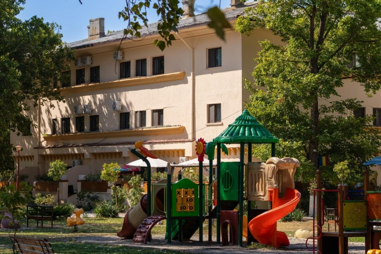 Hotel complex for sale in the seaside resort of Mamaia, Constanța County